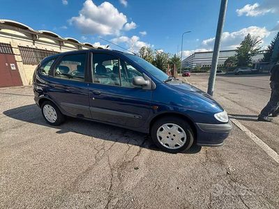 Usata Renault Scénic 90 CV (66 kW) 1999 Blu Monovolume