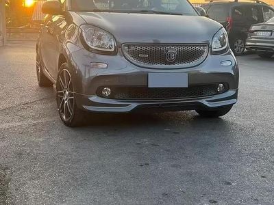 Usado Smart ForFour Brabus 109 CV (80 kW) 2016 Gris Utilitario