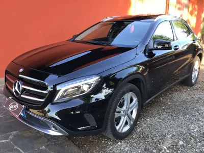 Usata Mercedes GLA200 136 CV (100 kW) 2016 Nero metalizzato SUV