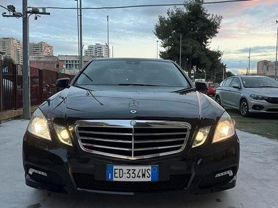 Usata Mercedes E220 Avantgarde 170 CV (125 kW) 2009 Nero Berlina