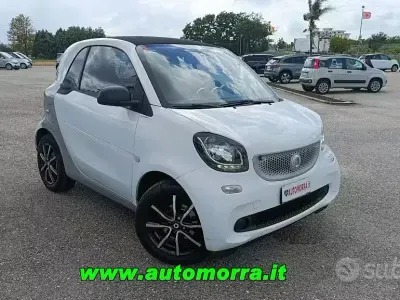 Begagnad Smart ForTwo Coupé 71 HK (52 kW) 2017 Vit Sportkupé