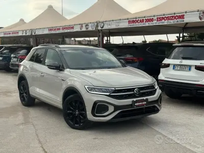 Używany VW T-Roc 150 KM (110 kW) 2022 Szary SUV