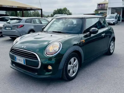 Usata Mini ONE 75 CV (55 kW) 2015 Verde Utilitaria