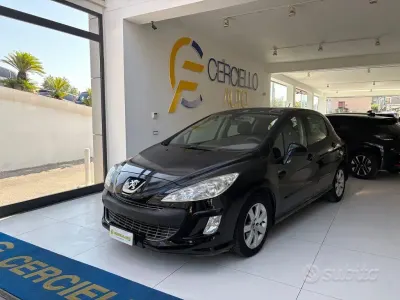 Usata Peugeot 308 Premium 92 CV (67 kW) 2009 Gray Berlina