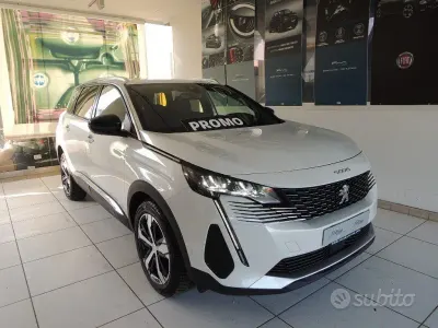 Usata Peugeot 5008 Allure 131 CV (96 kW) 2024 Bianco SUV