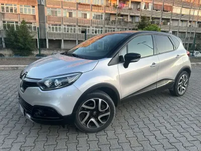Usata Renault Captur 90 CV (66 kW) 2017 Argento SUV
