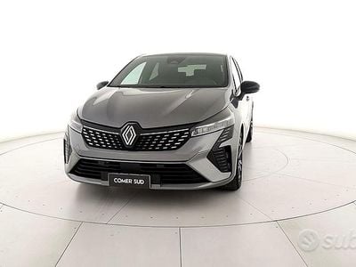 Usata Renault Clio V Techno 91 CV (66 kW) 2024 Grigio Berlina