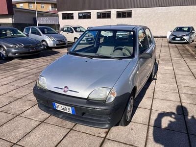 Usata Fiat 600 54 CV (39 kW) 2009 Argento Utilitaria