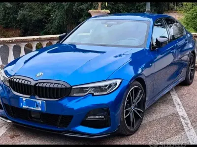 Usata BMW 330 258 CV (189 kW) 2019 Bluazzurro Berlina