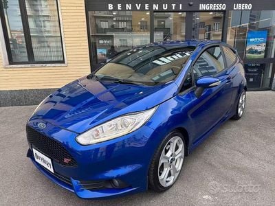 Usata Ford Fiesta ST 182 CV (133 kW) 2013 Blu Utilitaria