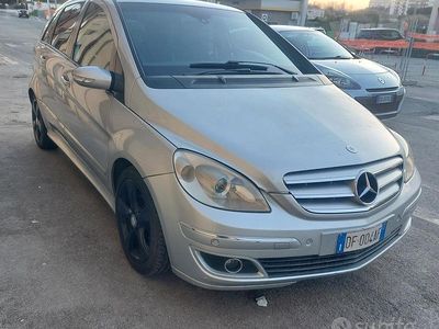Usata Mercedes B180 2008 Grigio Monovolume