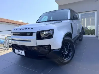 Usata Land Rover Defender SE 199 CV (146 kW) 2023 Argento SUV