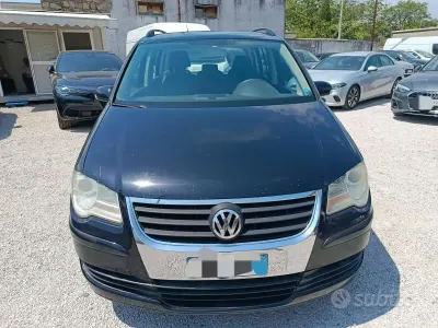 Usata VW Touran Highline 105 CV (77 kW) 2007 Nero Monovolume