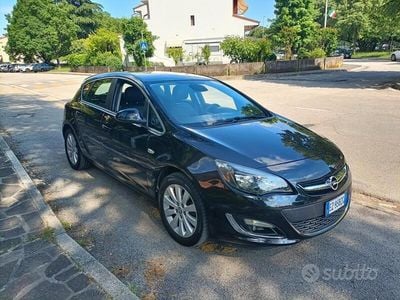 Usata Opel Astra Cosmo 136 CV (100 kW) 2015 Nero Berlina
