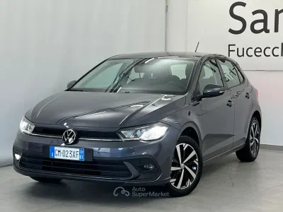 Usata VW Polo Life 80 CV (58 kW) 2023 Gray Utilitaria