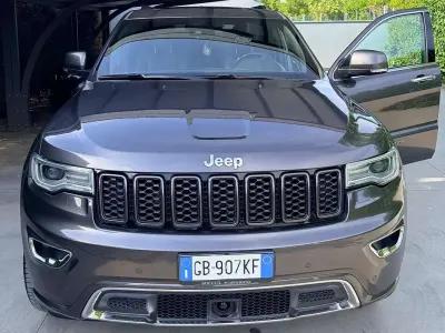Usata Jeep Grand Cherokee Overland 250 CV (183 kW) 2018 Grigio SUV