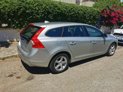 Usata Volvo V60 Business Edition 120 CV (88 kW) 2018 Station wagon