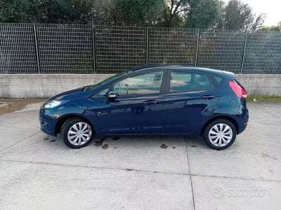 Usata Ford Fiesta 70 CV (51 kW) 2010 Blu Utilitaria
