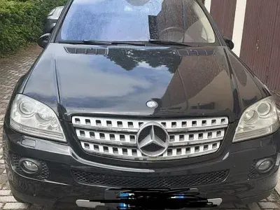Begagnad Mercedes ML280 190 HK (139 kW) 2007 Svart SUV