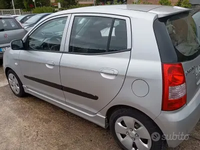 Gebraucht Kia Picanto 75 PS (55 kW) 2006 Grau Kleinwagen