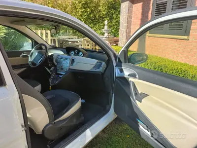 Usata Lancia Ypsilon 80 CV (58 kW) 2009 Bianco Utilitaria