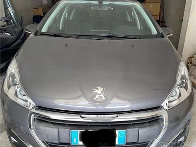 Usata Peugeot 208 120 CV (88 kW) 2018 Grigio Utilitaria