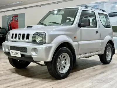 Usata Suzuki Jimny 65 CV (47 kW) 2005 Grigio SUV