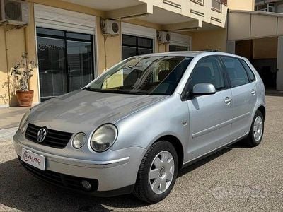 Usata VW Polo Trendline 75 CV (55 kW) 2004 Grigio Utilitaria