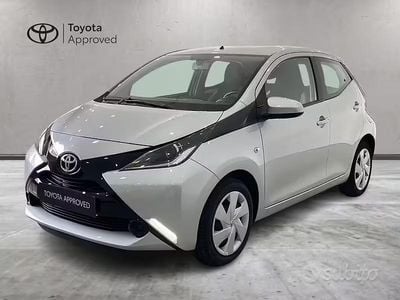 Usata Toyota Aygo X-play 69 CV (50 kW) 2017 Grigio Utilitaria
