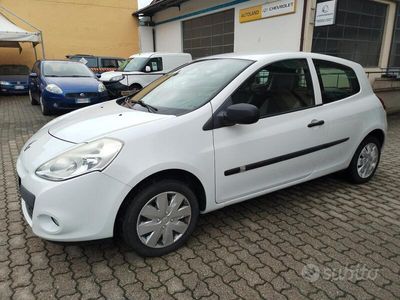 usata Renault Clio 1.2 75CV 2 POSTI - 02/2011