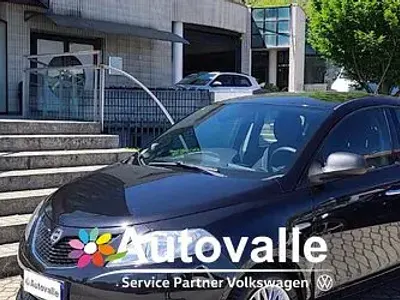 Usata Ford Fiesta 71 CV (52 kW) 2012 Bianco Utilitaria