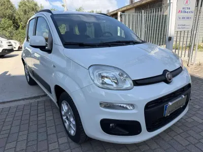 Usata Fiat Panda Lounge 69 CV (50 kW) 2019 Bianco Utilitaria