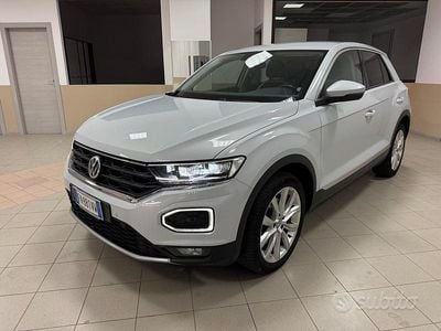 Usata VW T-Roc Style 150 CV (110 kW) 2018 Grigio SUV