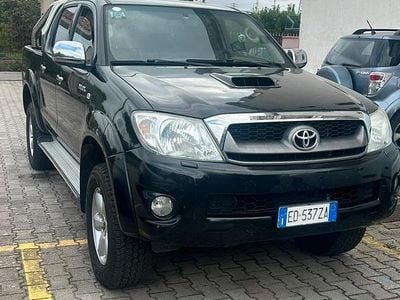 Usata Toyota HiLux 171 CV (125 kW) 2010 Nero Pick-up