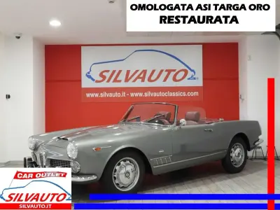 Usata Alfa Romeo 2000 116 CV (85 kW) 1959 Grigio medio Cabrio