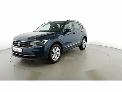 Usata VW Tiguan Life 150 CV (110 kW) 2021 Night shade blue SUV