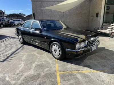 Usata Jaguar XJR 247 CV (181 kW) 1991 Berlina
