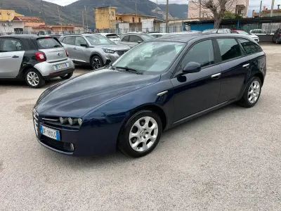 Usata Alfa Romeo 159 Distinctive 150 CV (110 kW) 2007 Bluazzurro Station wagon