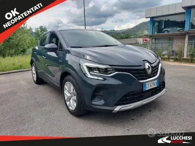 Gebraucht Renault Captur Equilibre 90 PS (66 kW) 2024 Blau SUV