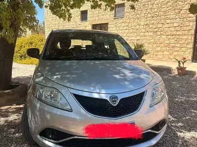 Usata Lancia Ypsilon 80 CV (58 kW) 2016 Grigio Utilitaria