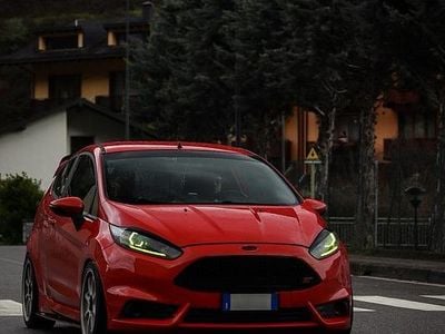 Usata Ford Fiesta ST 226 CV (166 kW) 2013 Rosso Utilitaria