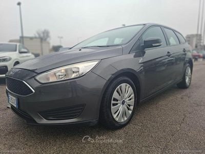 Usata Ford Focus S 95 CV (69 kW) 2017 Gray Station wagon