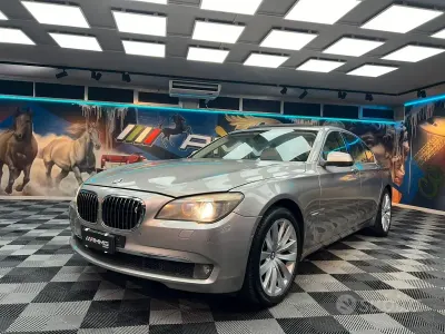 Usata BMW 750 Efficient Dynamics 408 CV (300 kW) 2010 Grigio Berlina