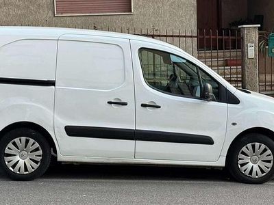 Bianco Usata 2015 Citroën Berlingo Feel Monovolume | 3900 € (Super prezzo)