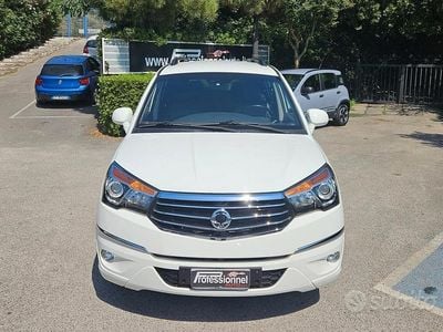 Bianco Usata 2018 Ssangyong (KGM) Rodius Monovolume | 17.000 €