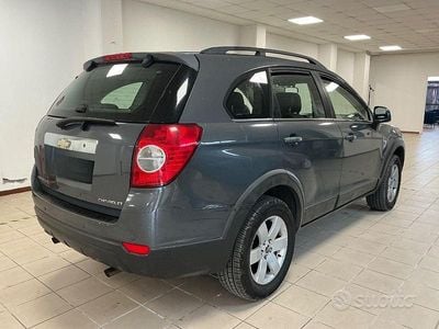 Grigio Usata 2010 Chevrolet Captiva LS SUV | 5300 € (Buon prezzo)