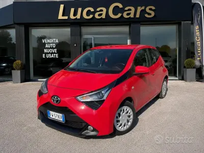 Usata Toyota Aygo X-clusiv 72 CV (52 kW) 2019 Rosso Utilitaria