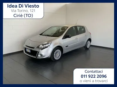 Usata Renault Clio II 75 CV (55 kW) 2011 Argento Berlina