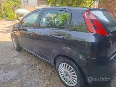 Usata Fiat Grande Punto 65 CV (47 kW) 2006 Nero Utilitaria
