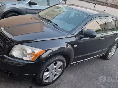 Usata Dodge Caliber 140 CV (102 kW) 2010 Nero Utilitaria